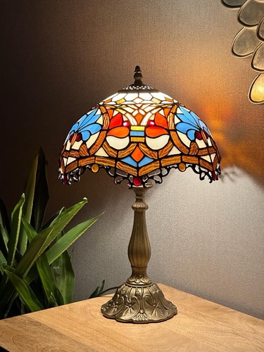 Tiffany style table lamp - table,