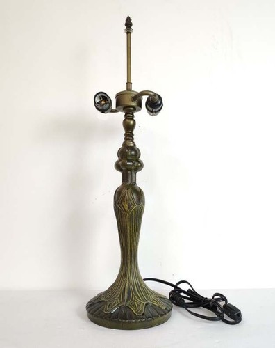 Tiffany table lamp antique - tiffany,