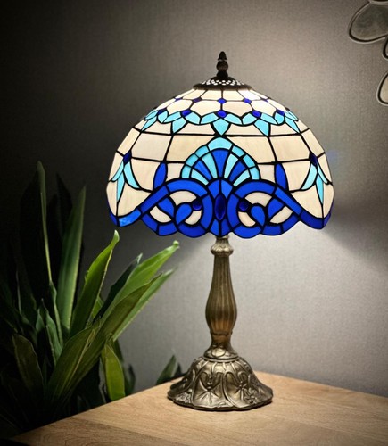 Tiffany style table lamp - tiffany,